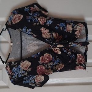 Womens M crop top
